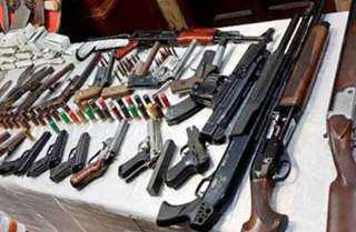 الداخلية: ضبط 182 قطعة سلاح ناري بحوزة 154 متهمًا
