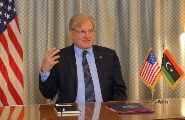 السفير الأمريكي في ليبيا يرحب ببدء عملية توحيد المصرف المركزي
